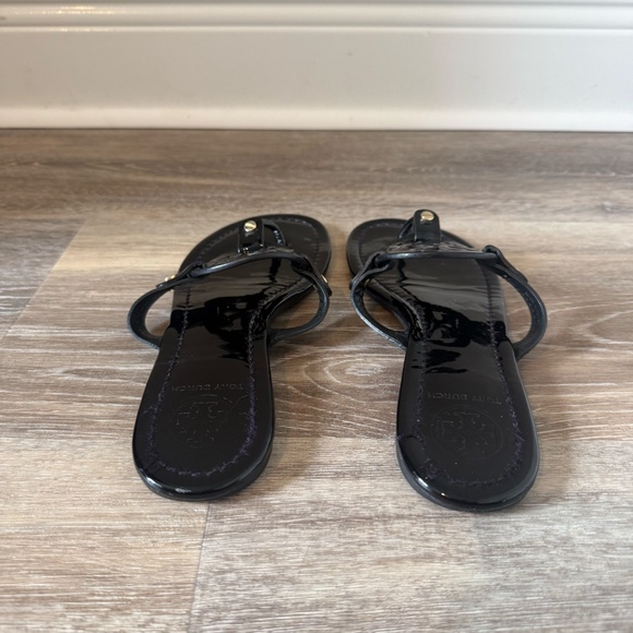 Tory Burch Black Patent Millers Size 8 $200 - Picture 7 of 10